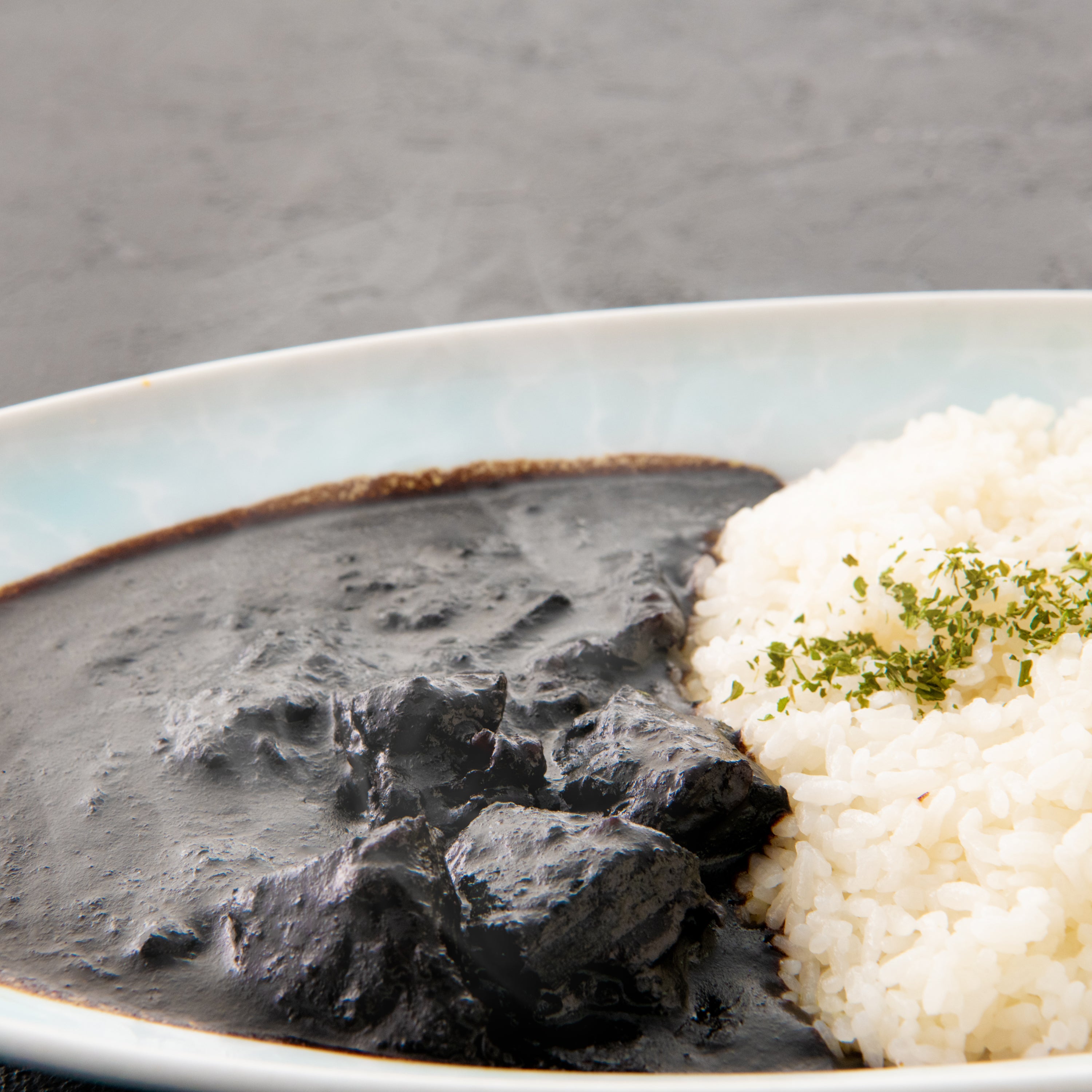 大人の絶品和牛すじ黒カレー